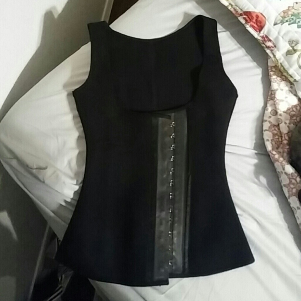 Black waist trainer